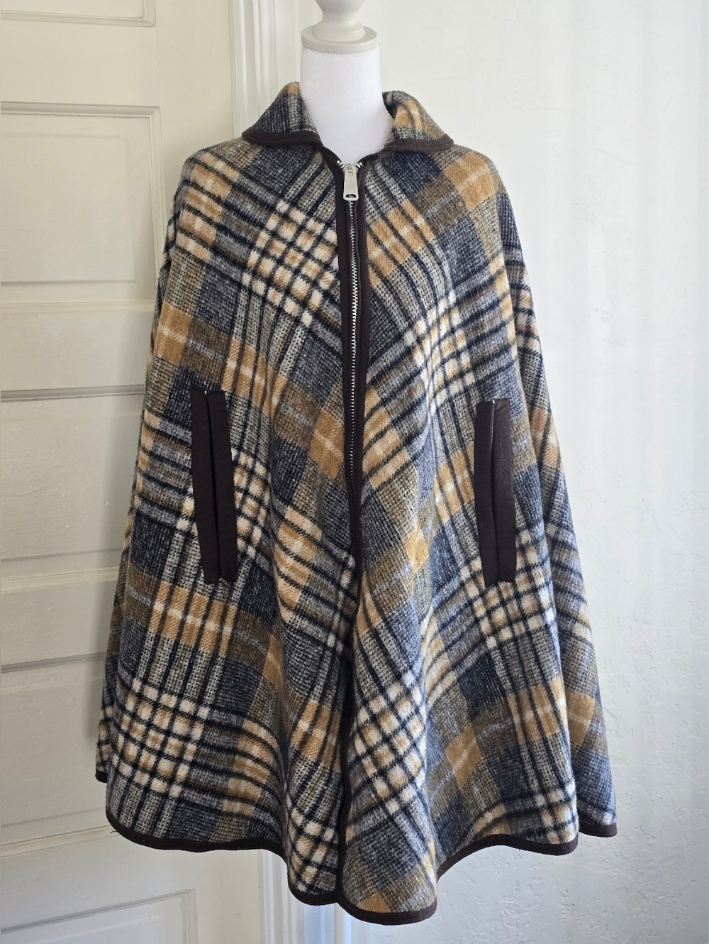 Vintage Wool Plaid Zip-Front Cape